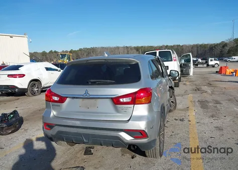 2018 Mitsubishi Outlander Sport 2.4 Se z USA, uszkodzony, nr VIN JA4AP3AW2JU000333